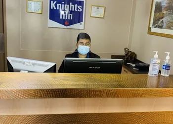 Knights Inn Orillia hotel thumbnail 5