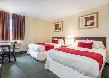Knights Inn Orillia hotel thumbnail 6