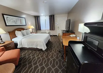 Ramada Bayside Inn & Suites Eureka hotel thumbnail 8