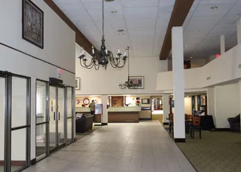 Clarion Hotel & Conference Center Lansing West hotel thumbnail 2