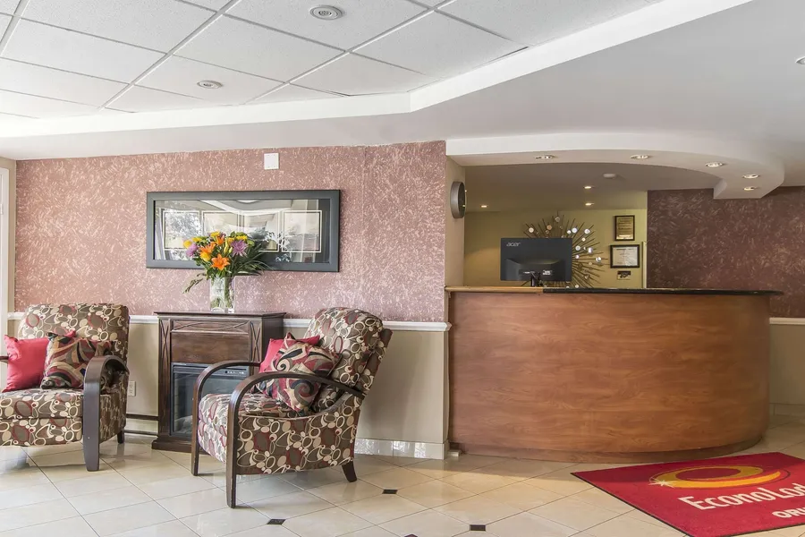 Econo Lodge Orillia hotel detail image 2
