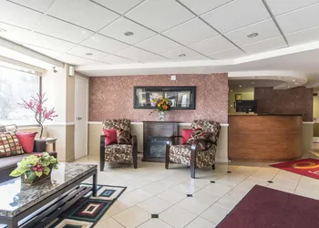 Econo Lodge Orillia hotel thumbnail 3