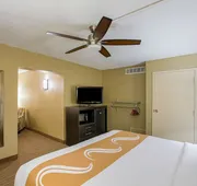 Quality Inn University hotel detail image 7
