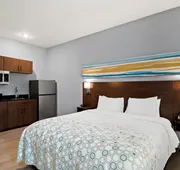 HomeTowne Studios by Red Roof East Lansing - Okemos hotel detail image 4