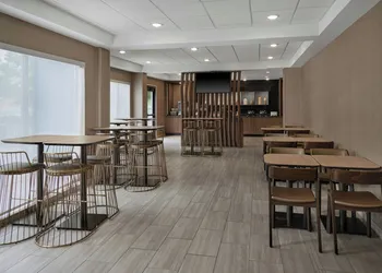 SpringHill Suites by Marriott Lansing hotel thumbnail 2