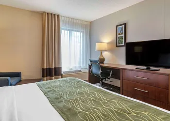 Comfort Inn Charlotte hotel thumbnail 8