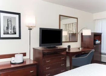 Hampton Inn East Lansing hotel thumbnail 7