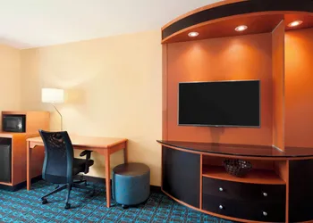 Fairfield Inn & Suites Lansing West hotel thumbnail 8