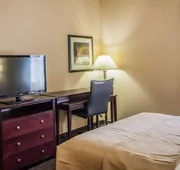 Quality Inn & Suites Peoria North hotel detail image 7