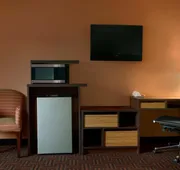Super 8 by Wyndham Peoria East hotel detail image 7