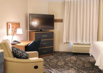 Candlewood Suites Grand Prairie by IHG hotel thumbnail 4