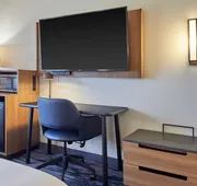 Fairfield Inn & Suites by Marriott Burlington hotel detail image 5