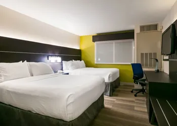 Holiday Inn Express & Suites Burlington by IHG hotel thumbnail 7