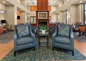 Hampton Inn & Suites Burlington hotel thumbnail 2