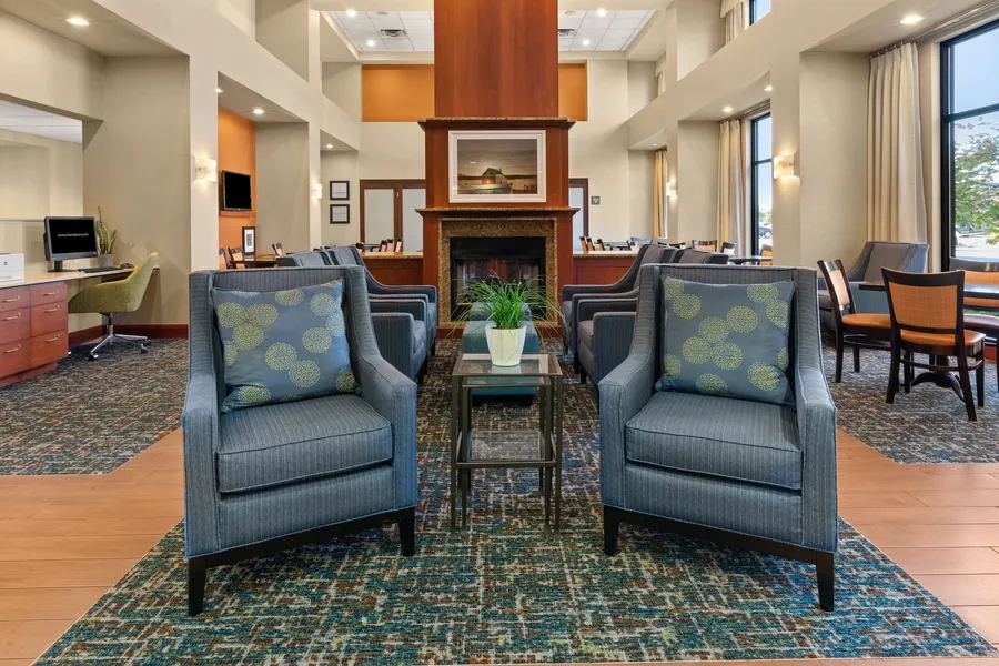 Hampton Inn & Suites Burlington hotel detail image 2