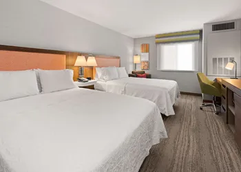 Hampton Inn & Suites Burlington hotel thumbnail 7