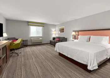 Hampton Inn & Suites Burlington hotel thumbnail 8