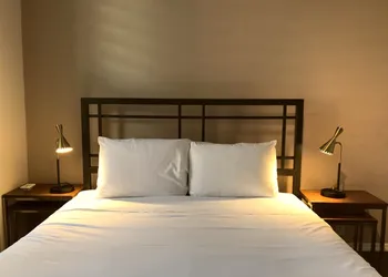 Touchstone Hotel - City Center hotel thumbnail 5
