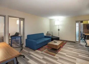 Holiday Inn Express & Suites Medicine Hat Transcanada Hwy 1 by IHG hotel thumbnail 7