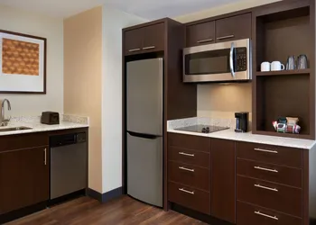 TownePlace Suites by Marriott Toronto Oakville hotel thumbnail 3