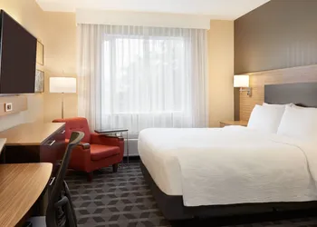 TownePlace Suites by Marriott Toronto Oakville hotel thumbnail 4