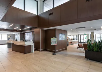 DoubleTree by Hilton Hotel & Suites Victoria hotel thumbnail 3