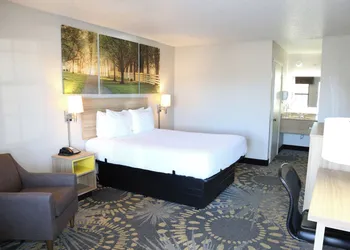 Days Inn by Wyndham Monroe LA hotel thumbnail 4