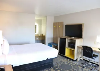 Days Inn by Wyndham Monroe LA hotel thumbnail 7