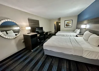 Baymont by Wyndham Kansas City KU Medical Center hotel thumbnail 4