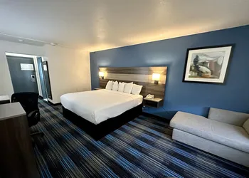 Baymont by Wyndham Kansas City KU Medical Center hotel thumbnail 8