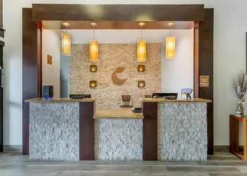 Comfort Inn & Suites Houston FM1960 - Champions hotel thumbnail 2