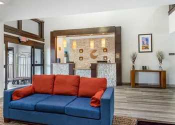 Comfort Inn & Suites Houston FM1960 - Champions hotel thumbnail 3