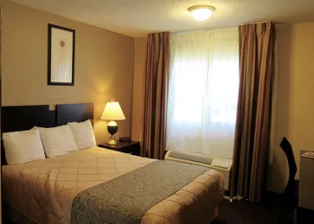 Red Rock Inn hotel thumbnail 7