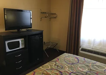 Red Rock Inn hotel thumbnail 8