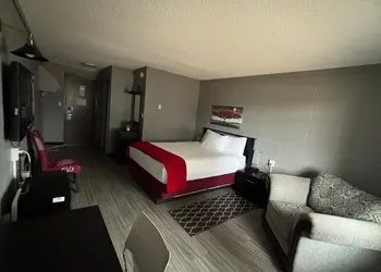 Slave Lake Inn & Conference Centre hotel thumbnail 7
