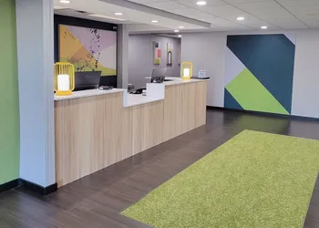 Spark by Hilton Green Bay hotel thumbnail 2