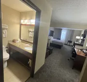 Quality Inn & Suites Green Bay - Ashwaubenon hotel detail image 4