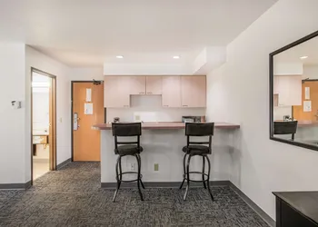 Americas Best Value Inn Birch Run hotel thumbnail 7