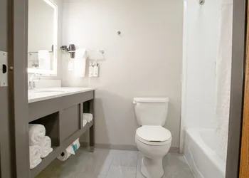 Holiday Inn Midland by IHG hotel thumbnail 8