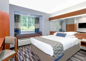Microtel Inn & Suites by Wyndham Bremen hotel thumbnail 7