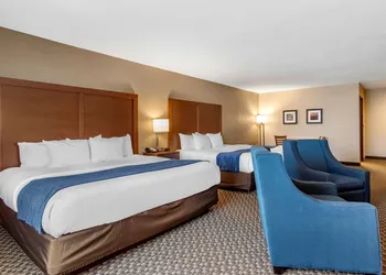 Comfort Inn & Suites Blue Ridge hotel thumbnail 7