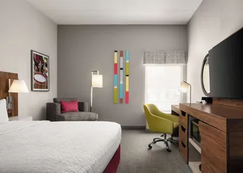 Hampton Inn Sturbridge hotel thumbnail 7