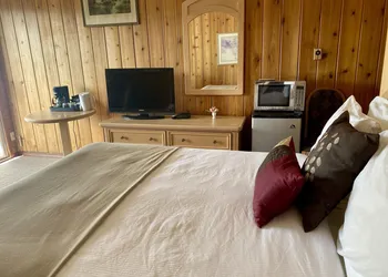 Rocky Mountain Springs Lodge hotel thumbnail 3