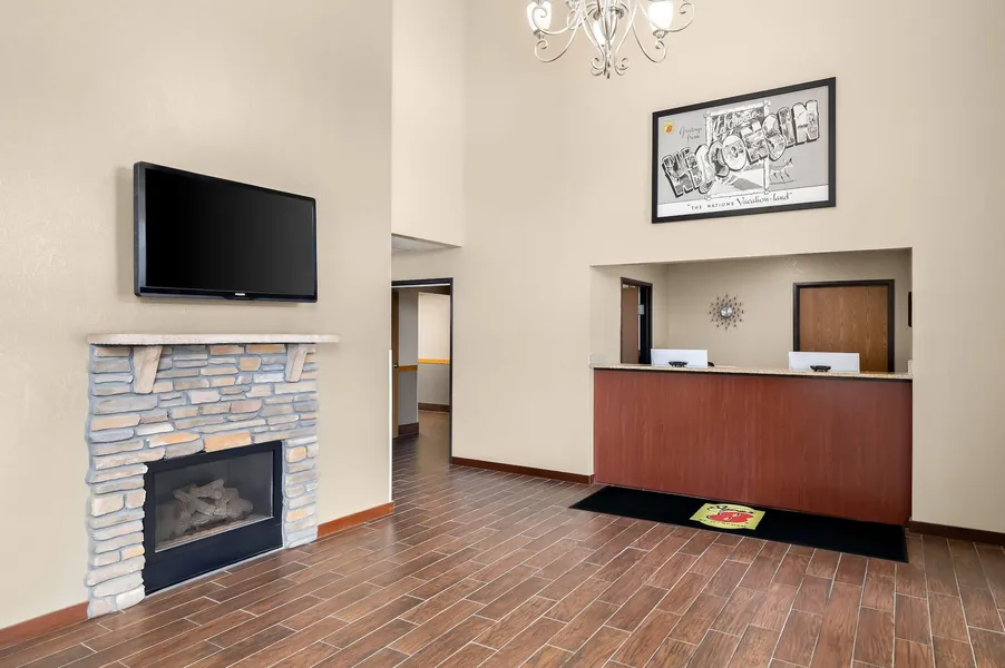Super 8 by Wyndham La Crosse hotel detail image 6