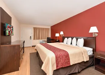 Red Roof Inn Marietta hotel thumbnail 7