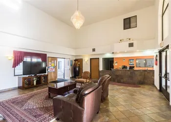 Quality Inn & Suites Junction hotel thumbnail 3