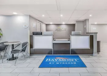 Baymont by Wyndham Gillette hotel thumbnail 2