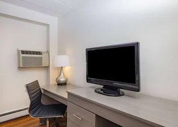 Baymont by Wyndham Gillette hotel thumbnail 6
