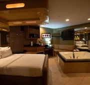 The Champagne Lodge & Luxury Suites hotel detail image 5