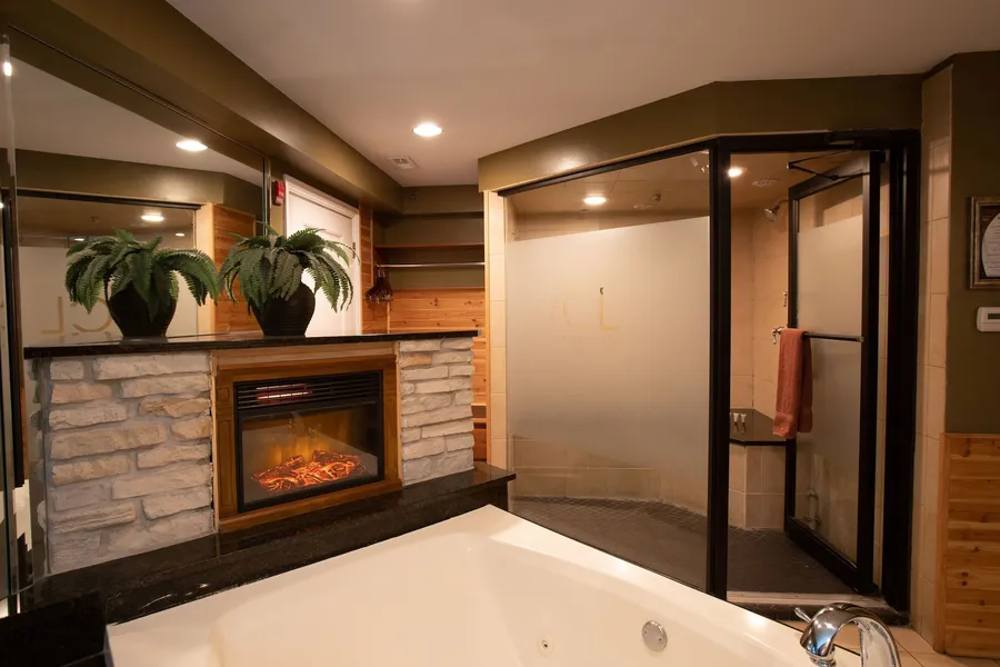 The Champagne Lodge & Luxury Suites hotel detail image 6